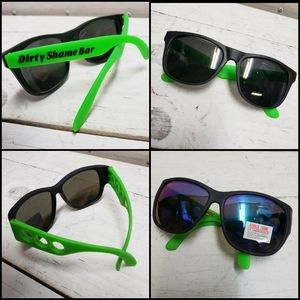 2 Pair of Vintage 80s 90s plastic sunglasses black/neon summer beach shades